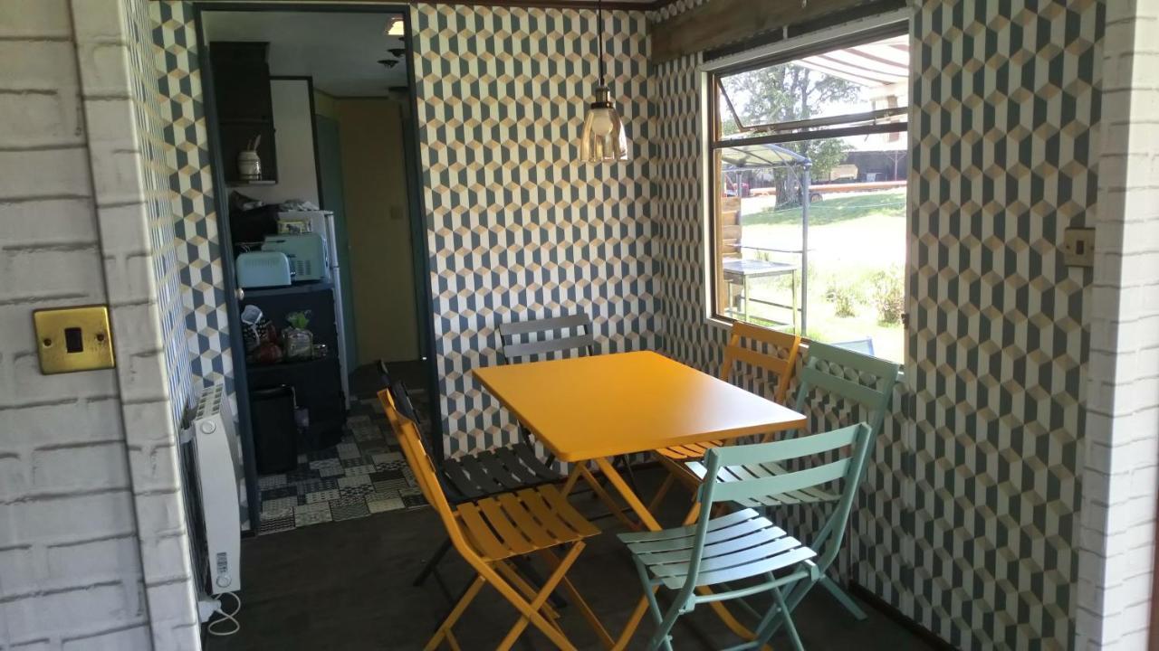Mobil Home Vintage A La Ferme Des Buttons Rosnay  ภายนอก รูปภาพ
